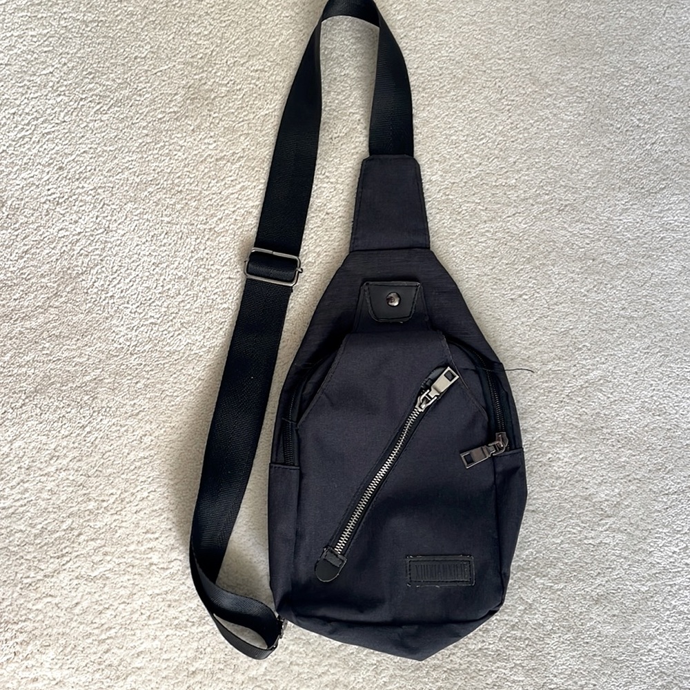 COPY - Unisex shoulder sling bag day pack grey 5 pockets adjustable strap zipped